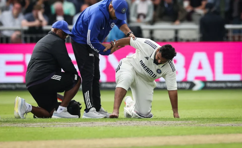 Rishabh Pant Retires Hurt, Diagnosed with Broken Foot — 6 Weeks Out of Action