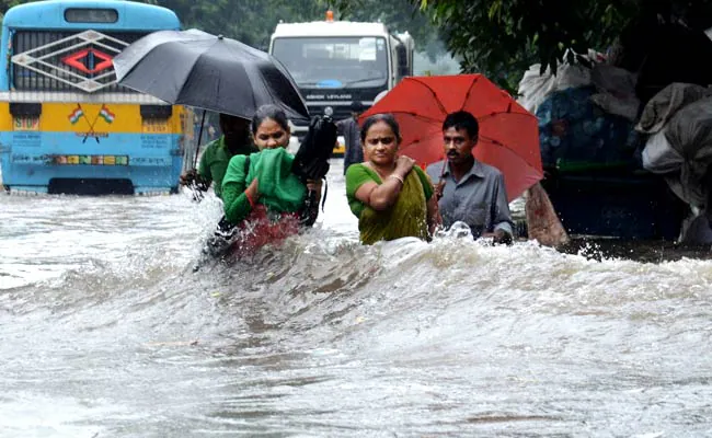Kolkata Flooded: Schools Shut Sept 24-25, Assam Defers Half-Yearly Exams